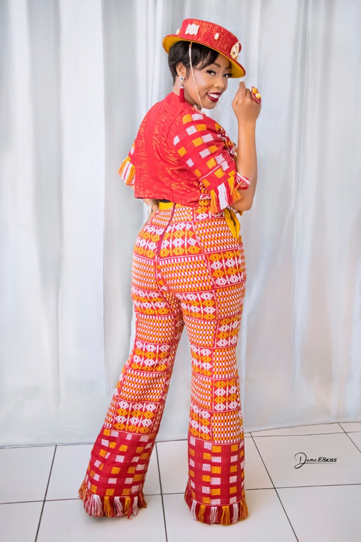 Tailleur Kente à franges